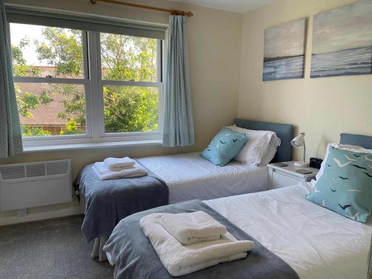 Courtyard House, With Parking And Patio Garden Villa Whitstable Exterior photo