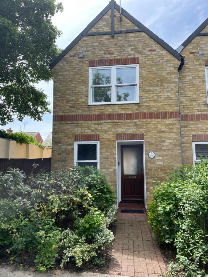 Courtyard House, With Parking And Patio Garden Villa Whitstable Exterior photo